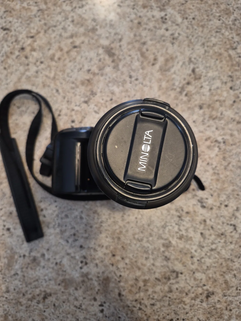 Minolta Maxxum 3Xi Digital Camera Kit in Black with Zoom Lens